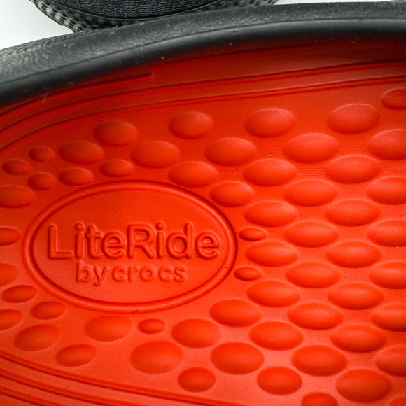 CROCS ON THE CLOCK LITERIDE™ SLIP RESISTANT WORK SLIP-ON size 8 SMALL fit like a - Picture 7 of 8
